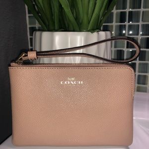 NWOT Coach Wristlet